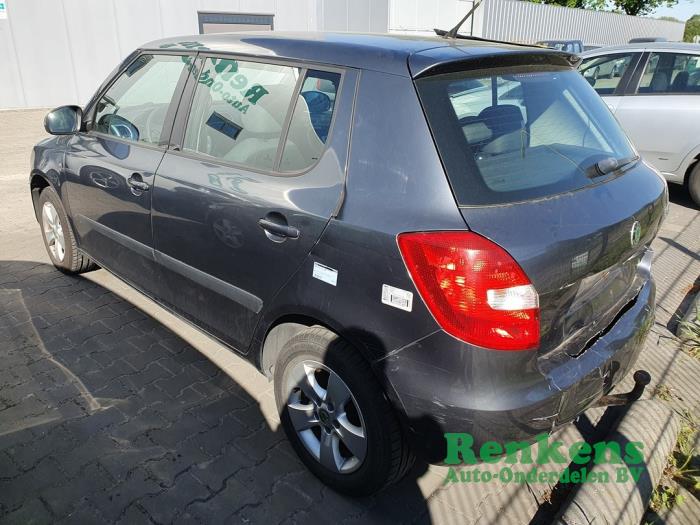 Skoda Fabia II 1.4i 16V Sloopvoertuig (2008, Grijs)