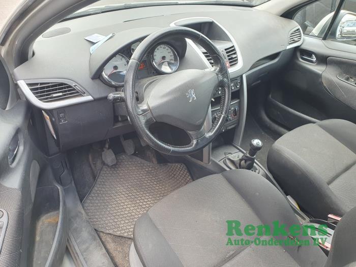 Peugeot 207/207+ 1.4 16V VTi Sloopvoertuig (2009, Metallic, Beige)