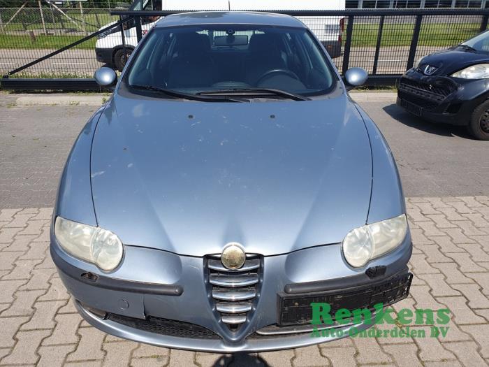 Alfa Romeo 147 1.6 Twin Spark 16V Sloopvoertuig (2005, Licht, Blauw)