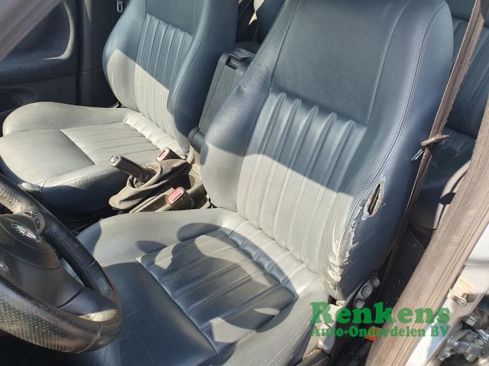 Alfa Romeo 147 1.6 Twin Spark 16V Sloopvoertuig (2005, Licht, Blauw)