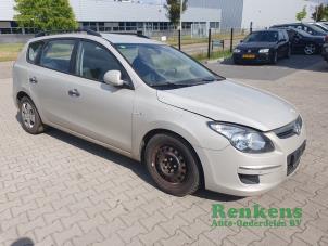 Hyundai i30 Crosswagon 1.4 CVVT 16V  (Sloop)