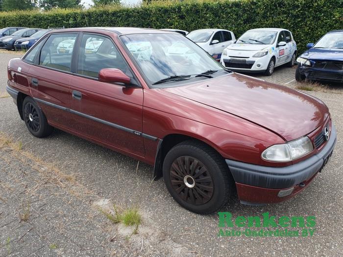 Opel Astra F 1.6i Sloopvoertuig (1996, Rood)