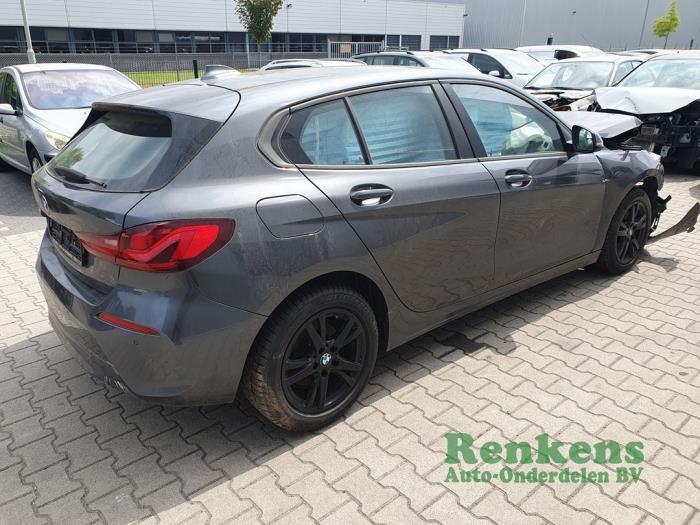 BMW 1 serie 118i 1.5 TwinPower 12V Sloopvoertuig (2021, Grijs)