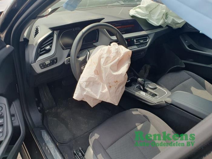 BMW 1 serie 118i 1.5 TwinPower 12V Sloopvoertuig (2021, Grijs)