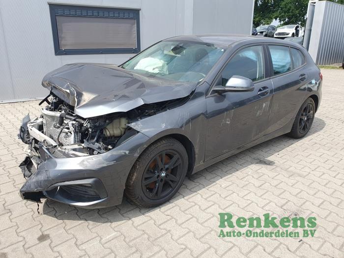 BMW 1 serie 118i 1.5 TwinPower 12V Sloopvoertuig (2021, Grijs)