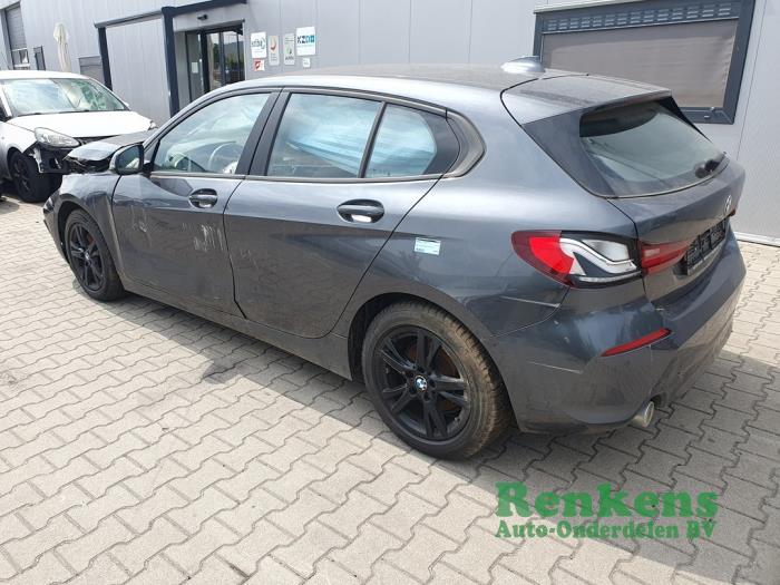 BMW 1 serie 118i 1.5 TwinPower 12V Sloopvoertuig (2021, Grijs)