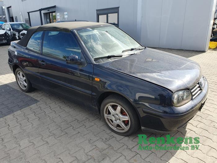 Volkswagen Golf III Cabrio 1.6 Sloopvoertuig (2000, Blauw)