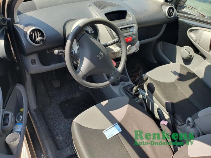 Peugeot 107 1.0 12V Sloopvoertuig (2009, Zwart)
