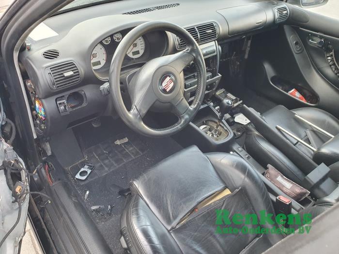 Seat Leon 1.8 20V Turbo Sloopvoertuig (2005, Zwart)