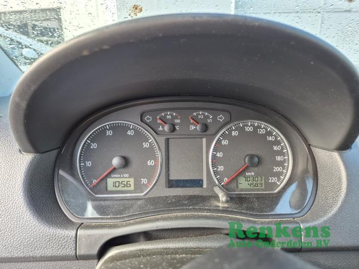 Volkswagen Polo IV 1.4 16V 75 Sloopvoertuig (2006, Grijs)