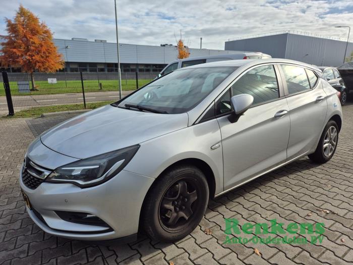 Opel Astra K 1.6 CDTI 110 16V Sloopvoertuig (2016, Zilver)