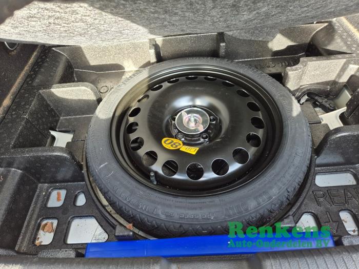 Opel Astra K 1.6 CDTI 110 16V Sloopvoertuig (2016, Zilver)