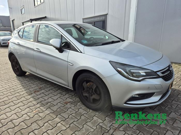 Opel Astra K 1.6 CDTI 110 16V Sloopvoertuig (2016, Zilver)