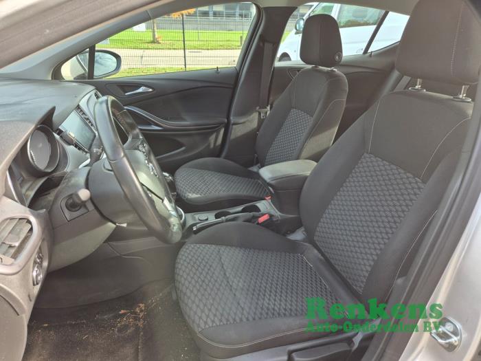 Opel Astra K 1.6 CDTI 110 16V Sloopvoertuig (2016, Zilver)