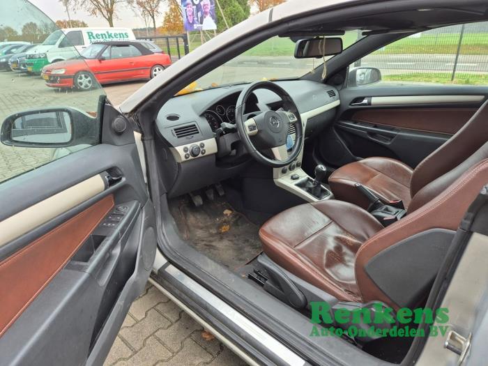 Opel Astra H Twin Top 1.8 16V Sloopvoertuig (2006, Grijs)