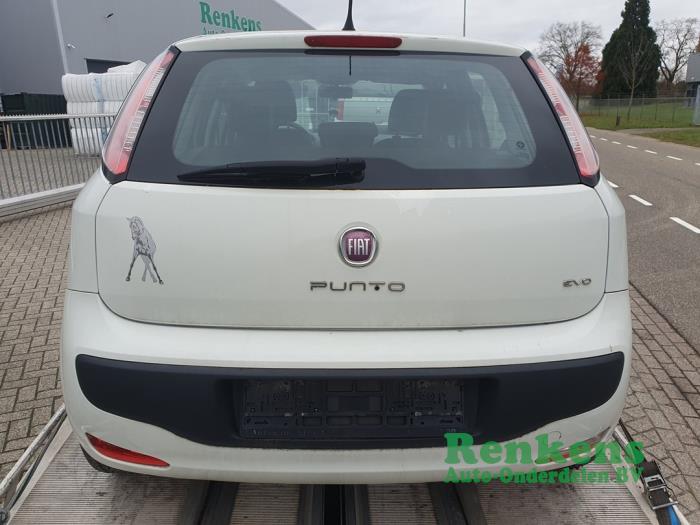 Fiat Punto Evo 1.4 Schadevoertuig (2010, Wit)