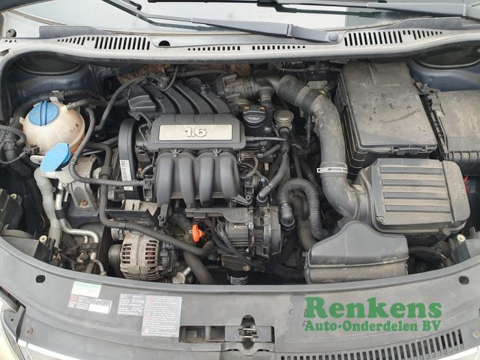 Volkswagen Touran 1.6 Sloopvoertuig (2007, Grijs)