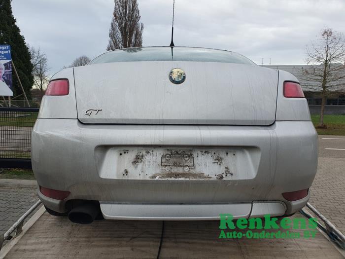 Alfa Romeo GT 2.0 JTS 16V Sloopvoertuig (2007, Zilver)