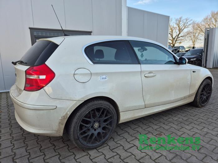 BMW 1 serie 118i 16V Sloopvoertuig (2008, Wit)