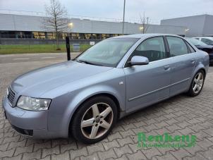 Audi A4 3.0 V6 30V Quattro  (Sloop)