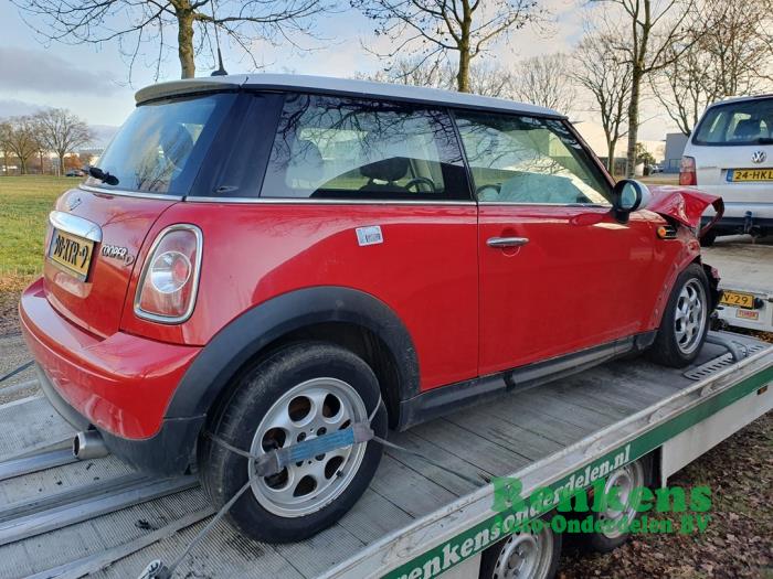 Mini Mini 1.6 Cooper D 16V Sloopvoertuig (2012, Rood, Wit)