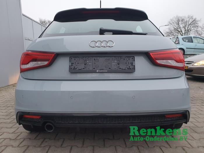 Audi A1 Sportback 1.0 TFSI Ultra 12V Sloopvoertuig (2018, Grijs)