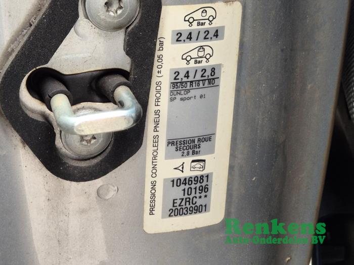 Peugeot 1007 1.6 GTI,Gentry 16V Sloopvoertuig (2005, Grijs)