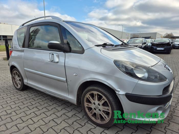 Peugeot 1007 1.6 GTI,Gentry 16V Sloopvoertuig (2005, Grijs)