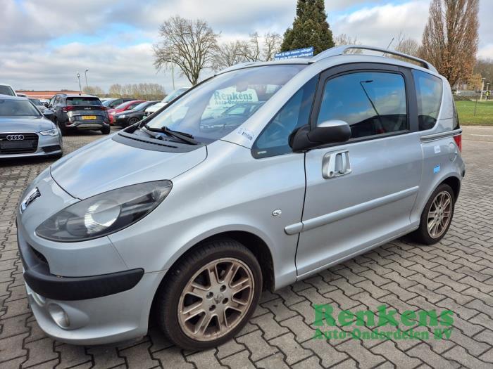 Peugeot 1007 1.6 GTI,Gentry 16V Sloopvoertuig (2005, Grijs)