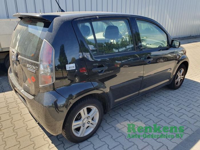 Daihatsu Sirion 2 1.0 12V DVVT Sloopvoertuig (2008, Zwart)