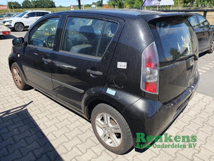 Daihatsu Sirion 2 1.0 12V DVVT Sloopvoertuig (2008, Zwart)