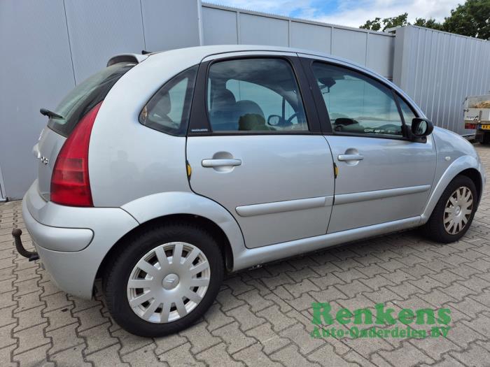 Citroen C3 1.4 Schadevoertuig (2004, Zilver)