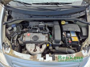 Citroen C3 1.4 Schadevoertuig (2004, Zilver)