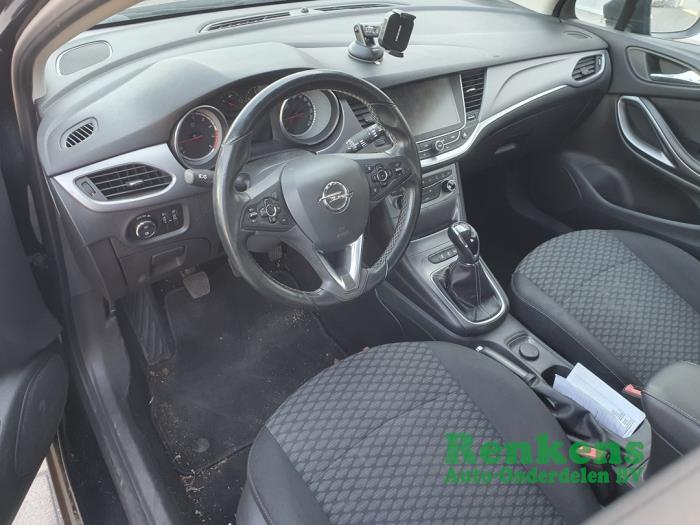 Opel Astra K Sports Tourer 1.0 Turbo 12V Schadevoertuig (2016, Zwart)