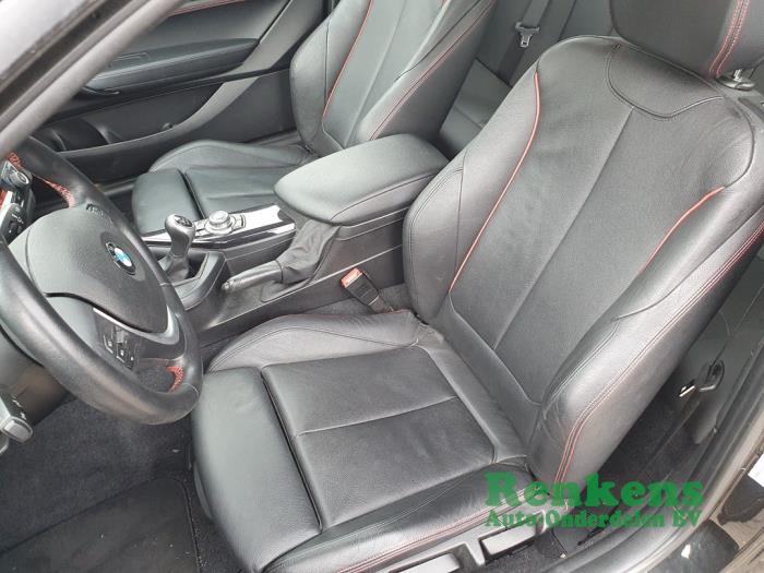 BMW 1 serie 116i 1.6 16V Schadevoertuig (2013, Zwart)