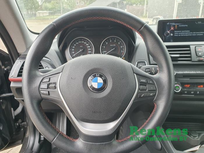 BMW 1 serie 116i 1.6 16V Schadevoertuig (2013, Zwart)