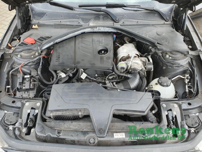 BMW 1 serie 116i 1.6 16V Schadevoertuig (2013, Zwart)