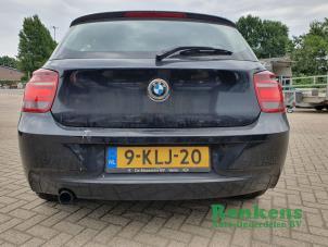 BMW 1 serie 116i 1.6 16V Schadevoertuig (2013, Zwart)