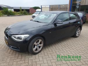 BMW 1 serie 116i 1.6 16V Schadevoertuig (2013, Zwart)