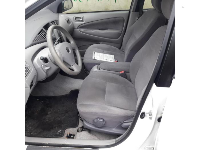 Toyota Prius Sloopvoertuig (2000, Wit)