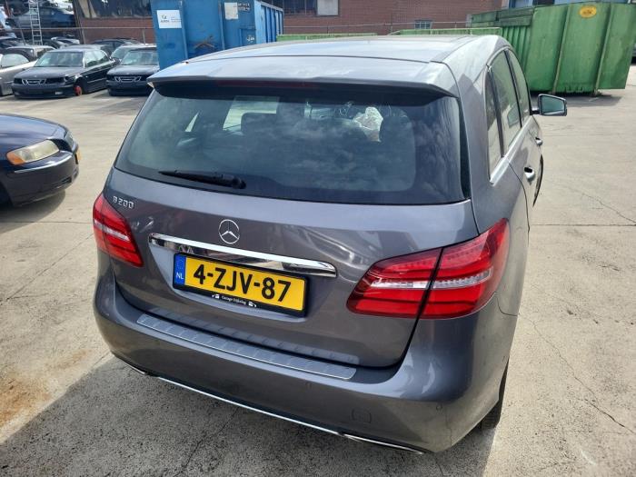 Mercedes B 1.6 B-200 BlueEFFICIENCY Turbo 16V Sloopvoertuig (2015, Grijs)