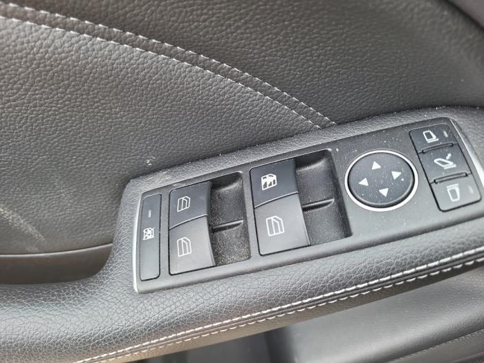 Mercedes B 1.6 B-200 BlueEFFICIENCY Turbo 16V Sloopvoertuig (2015, Grijs)