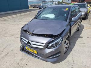 Mercedes B 1.6 B-200 BlueEFFICIENCY Turbo 16V  (Sloop)