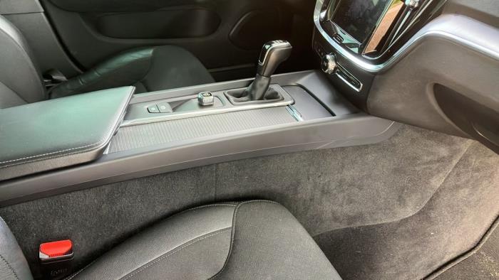 Volvo V60 II 2.0 D3 16V Sloopvoertuig (2018, Grijs)