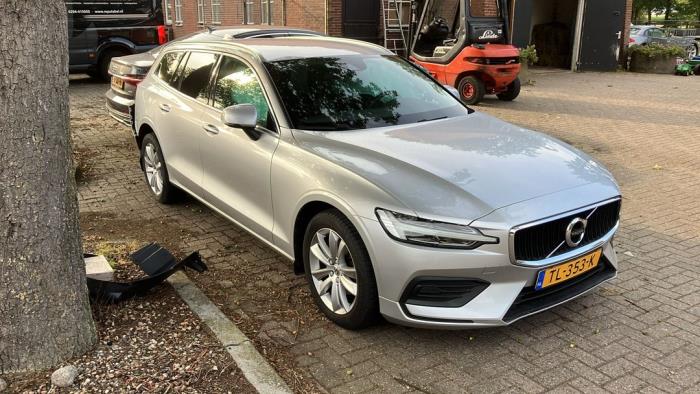 Volvo V60 II 2.0 D3 16V Sloopvoertuig (2018, Grijs)