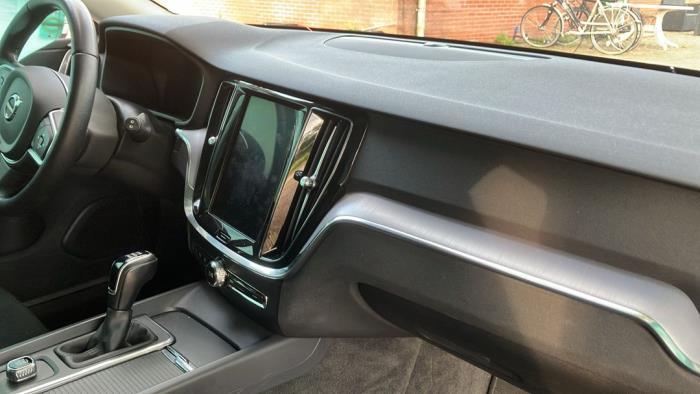 Volvo V60 II 2.0 D3 16V Sloopvoertuig (2018, Grijs)