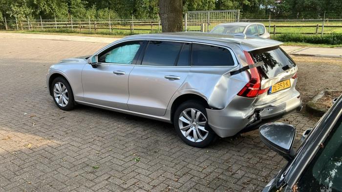 Volvo V60 II 2.0 D3 16V Sloopvoertuig (2018, Grijs)