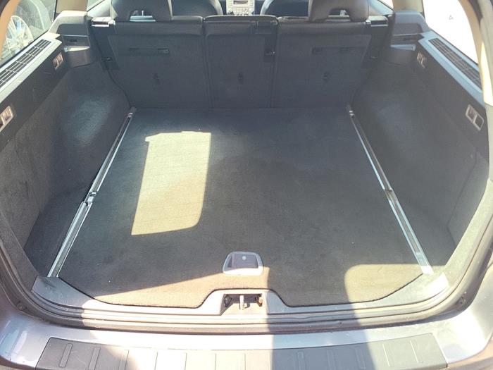 Volvo V70 2.4 D 20V Occasion (2008, Grijs)