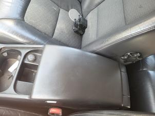 Volvo V70 2.4 D 20V Occasion (2008, Grijs)