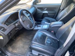 Volvo XC90 I 2.4 D5 20V Schadevoertuig (2003, Zwart)